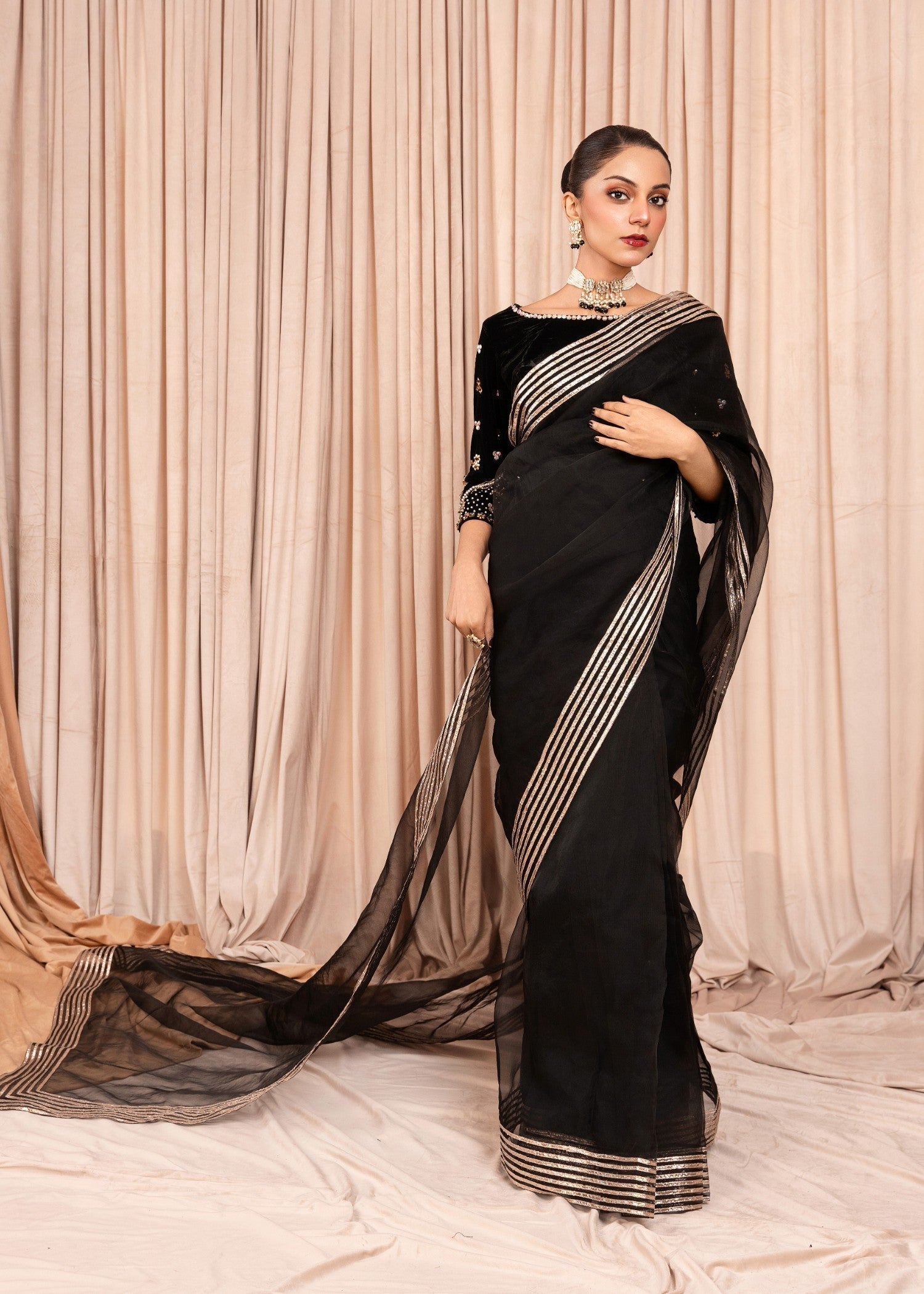 Marli Onyx Sari